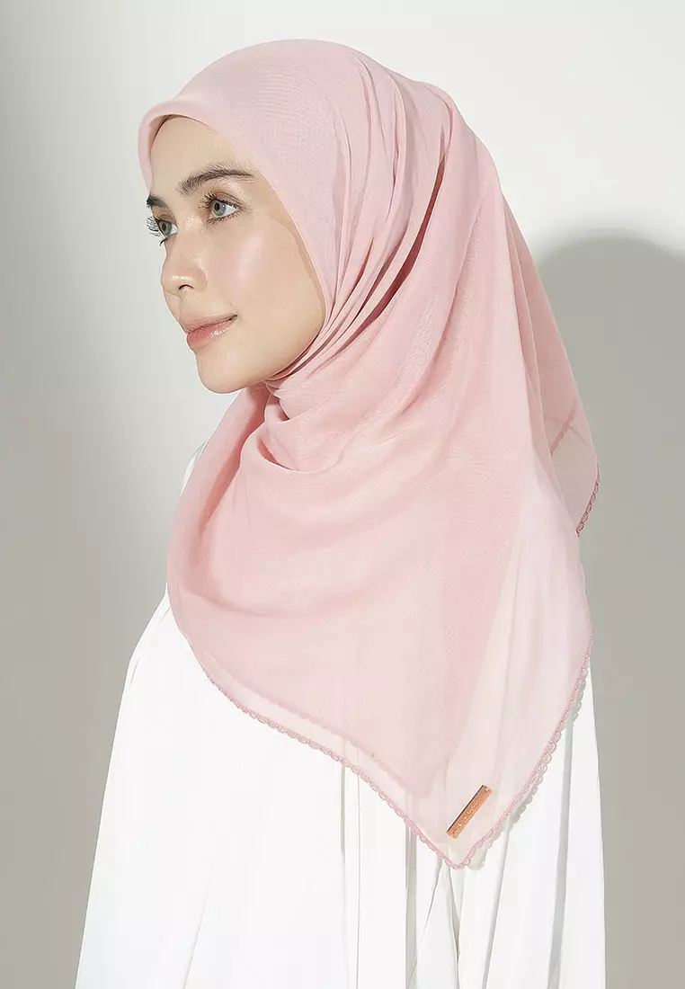 Paris Embroidery Signature Square (Lozy X Hamidah) Candy Pink