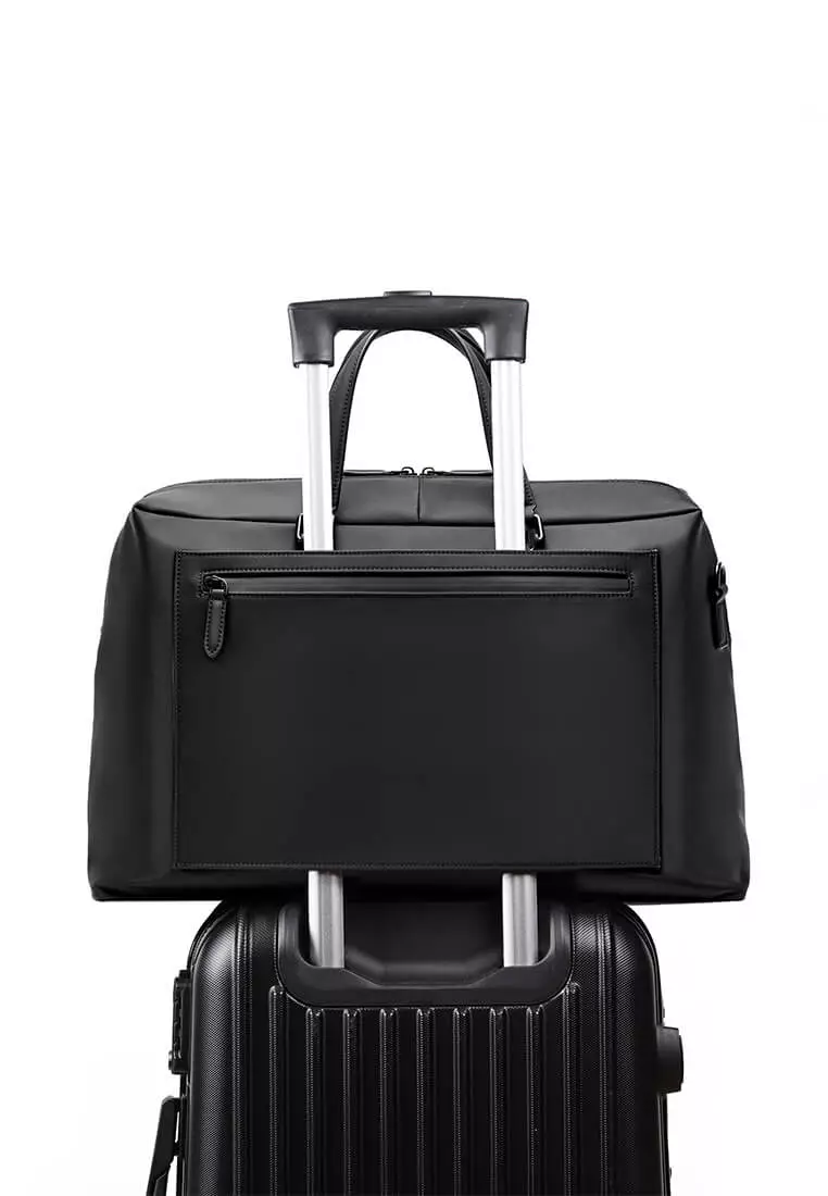 Maverick & Co. Avenue Waterproof Weekender (Black)