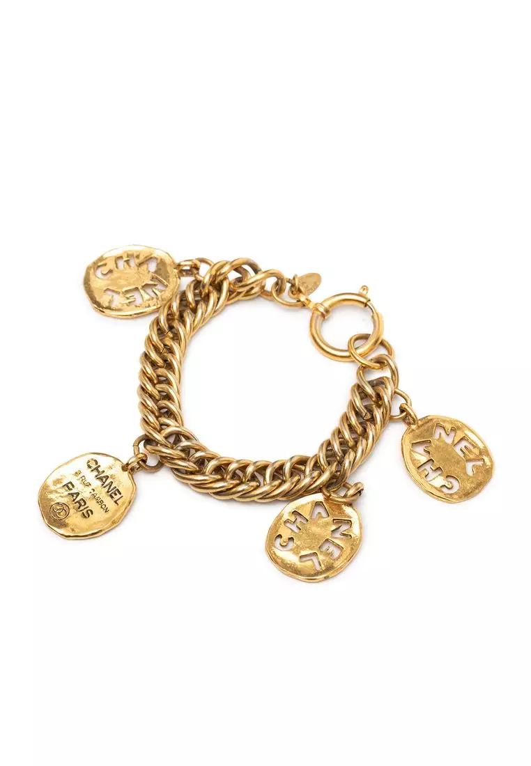 Pre-Loved Chanel Gold Plated 31 Rue Cambon Logo Charm Bracelet