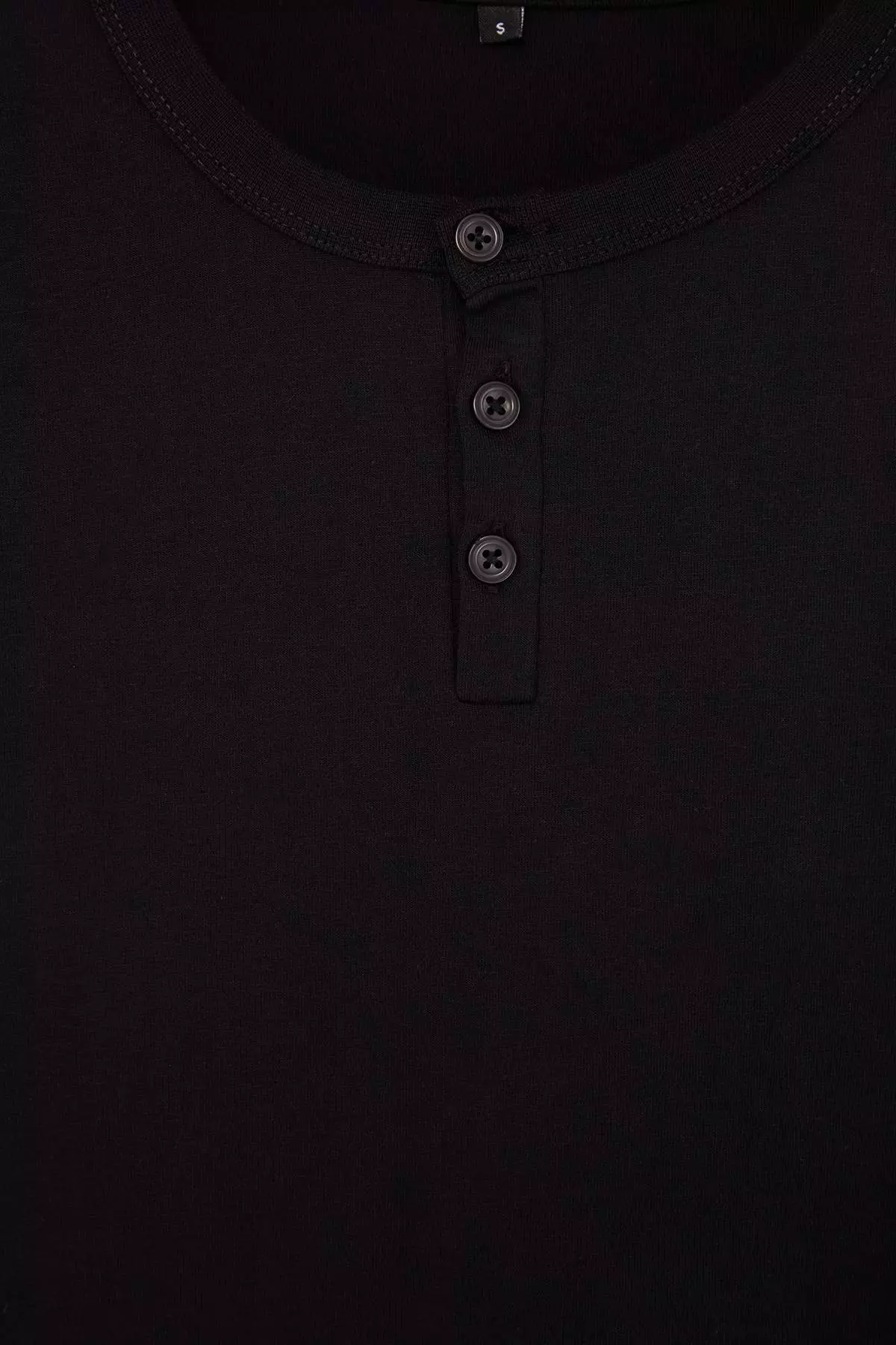 Black Regular/Relaxed Fit Buttoned Collar T-Shirt Tmnss26Ts00040