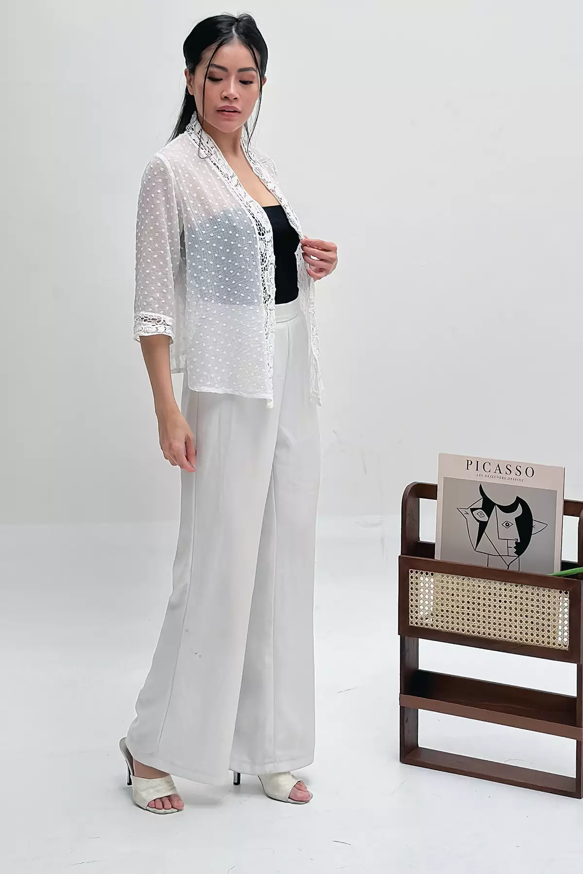 Hamiza Lace Outer White Outwear