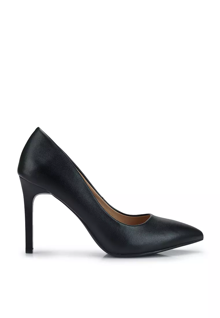 Discount on Betsy  shoes - SKU: Pump Heels