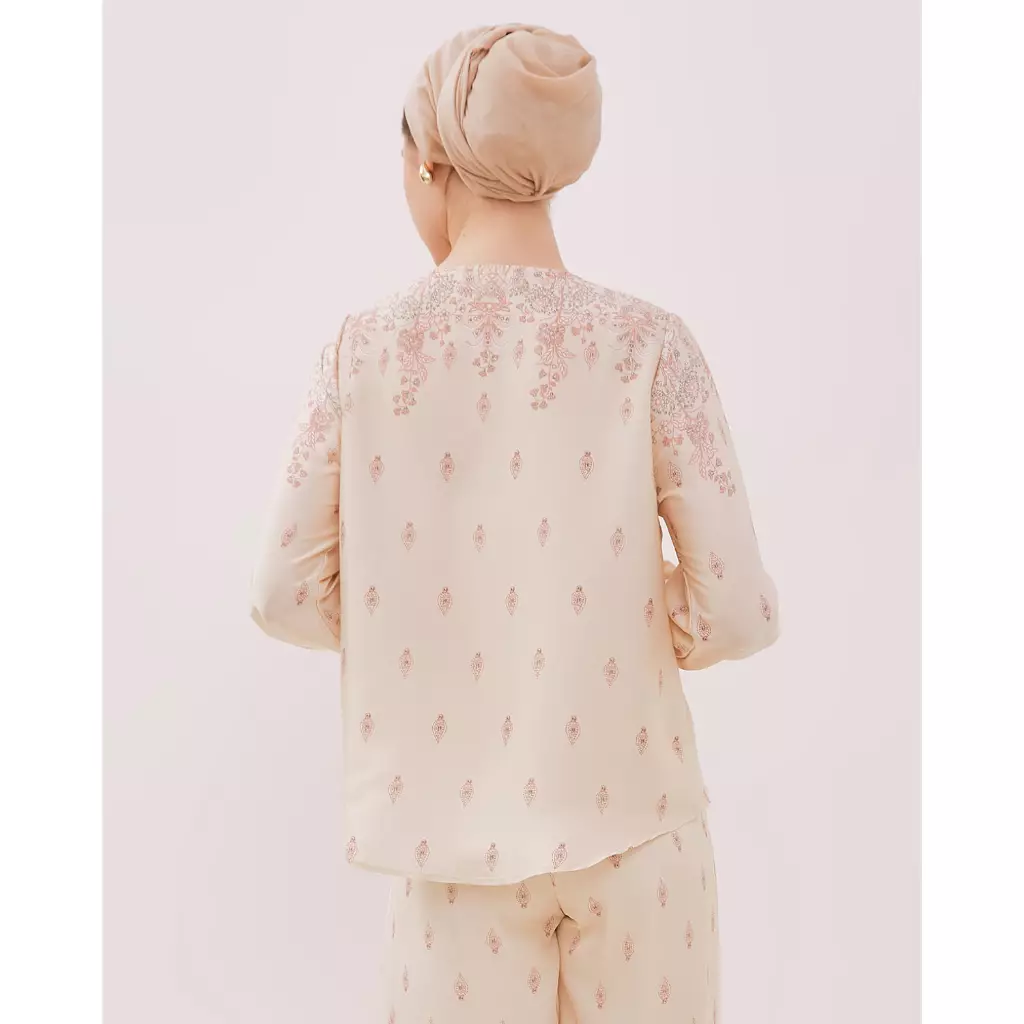 Urban Exchange Blouse Shula Beige - Atasan Blus Wanita Satin Cream Motif Prints