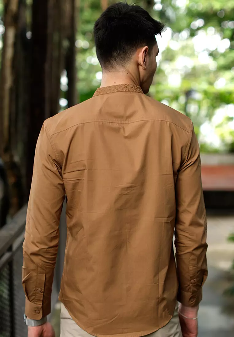 OXCON Kemeja Tangan Panjang koko bordir embrodiery collarless shirt Caramel