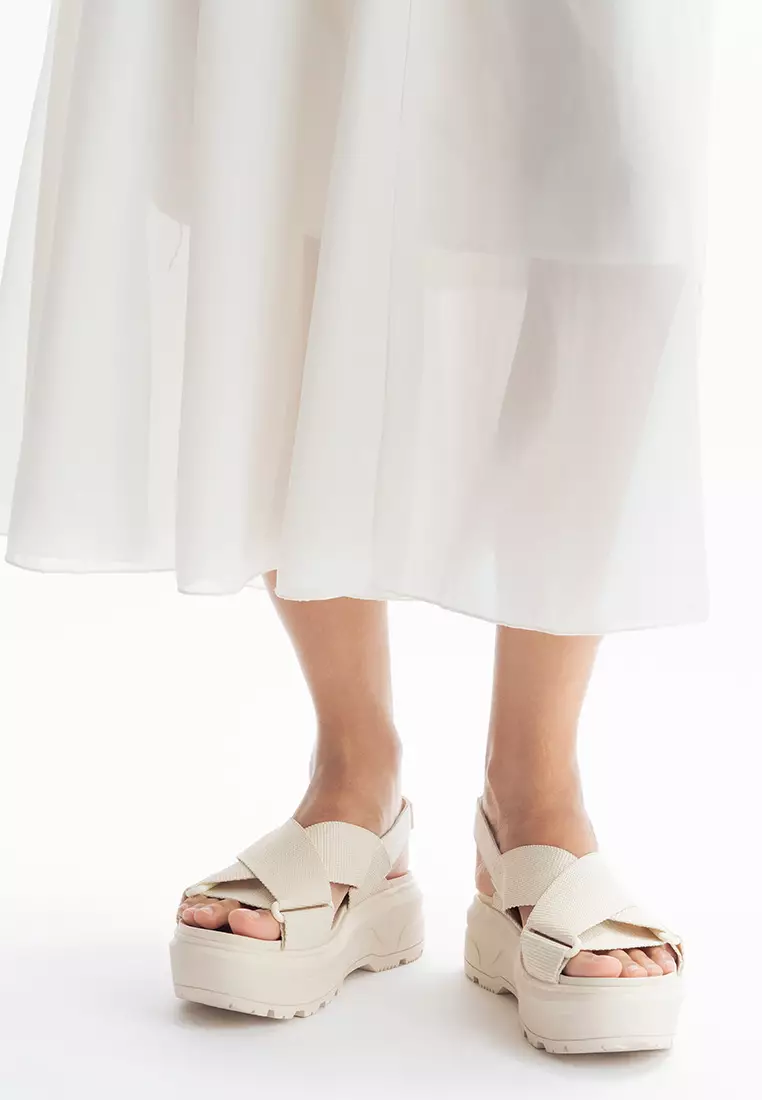 UNISEX CITY REBEL WEBBING CROSS-OVER SANDALS