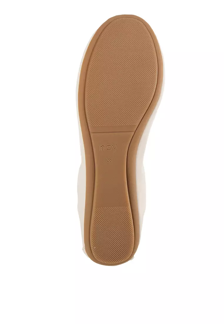 Elisa J2425-6 Flat Shoes Off White