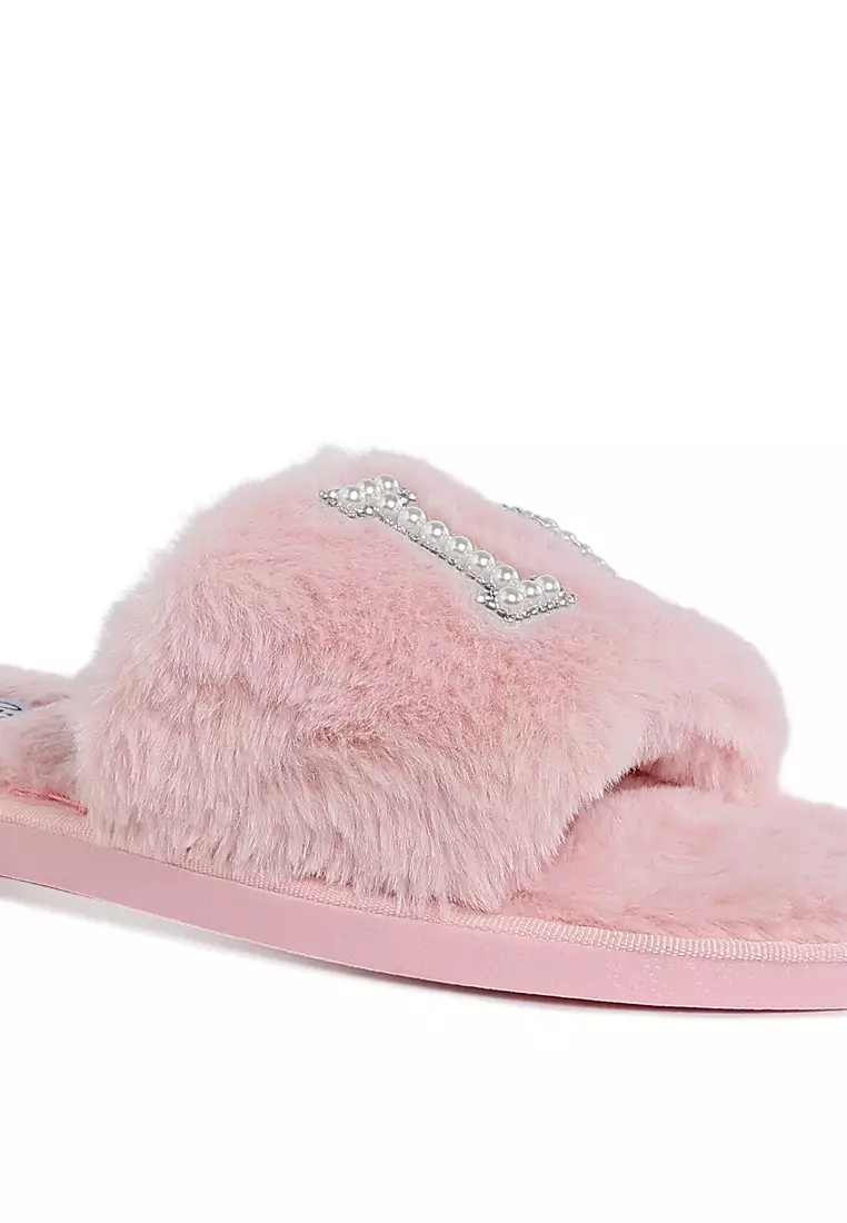 Fur Sliders in Pink