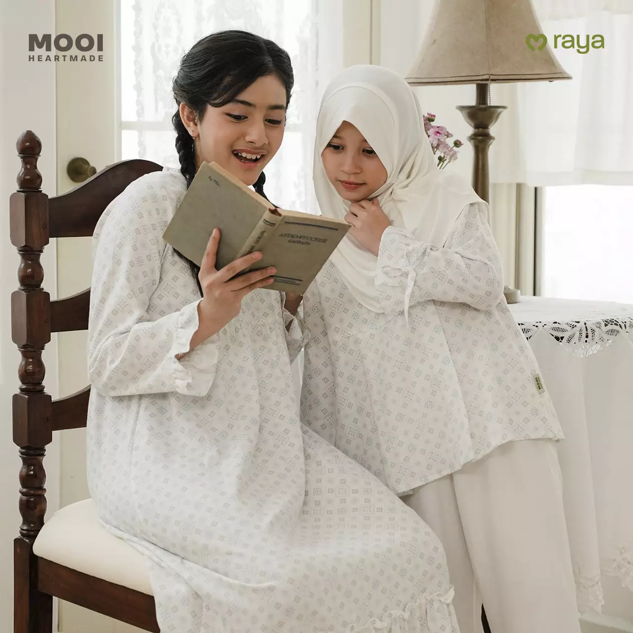 Mooi Hijab Instant Anak Jilbab Anak Perempuan Sarra Hijab - Red Burgundy