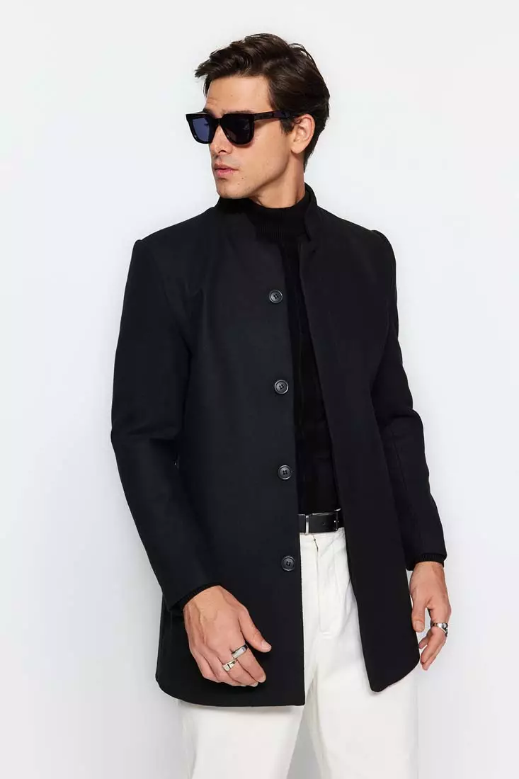 Slim black coat top