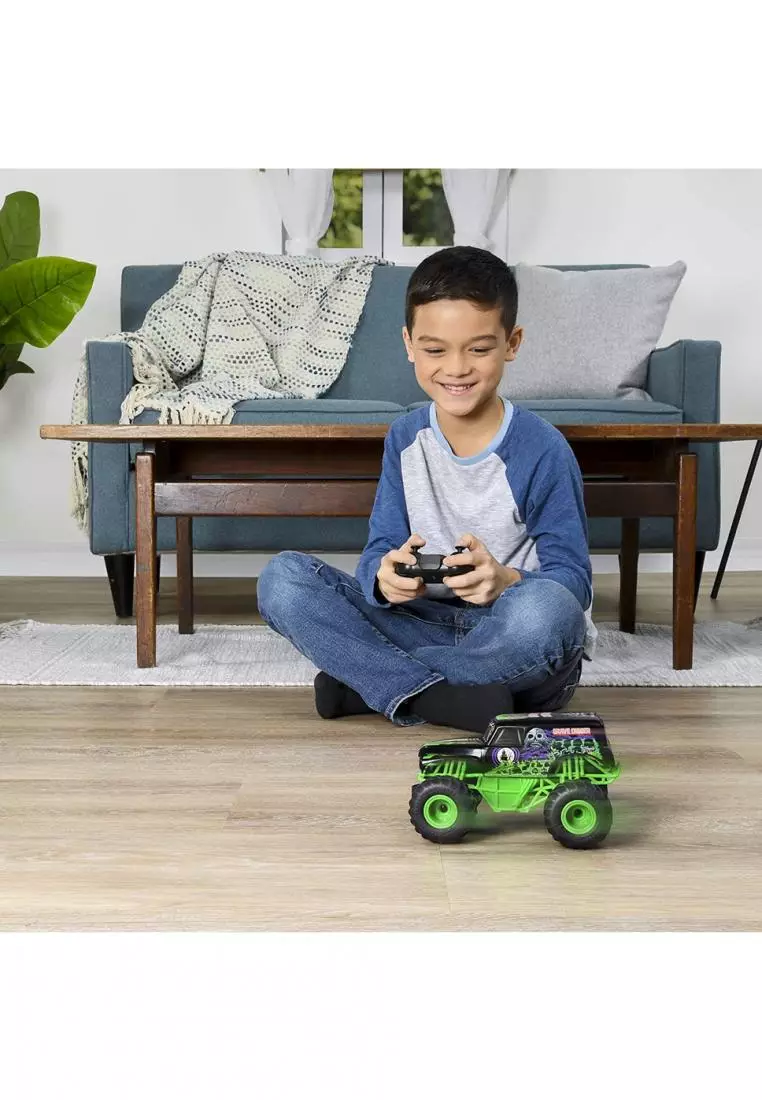 1:24 Scale Remote Control Vehicle - Grave Digger