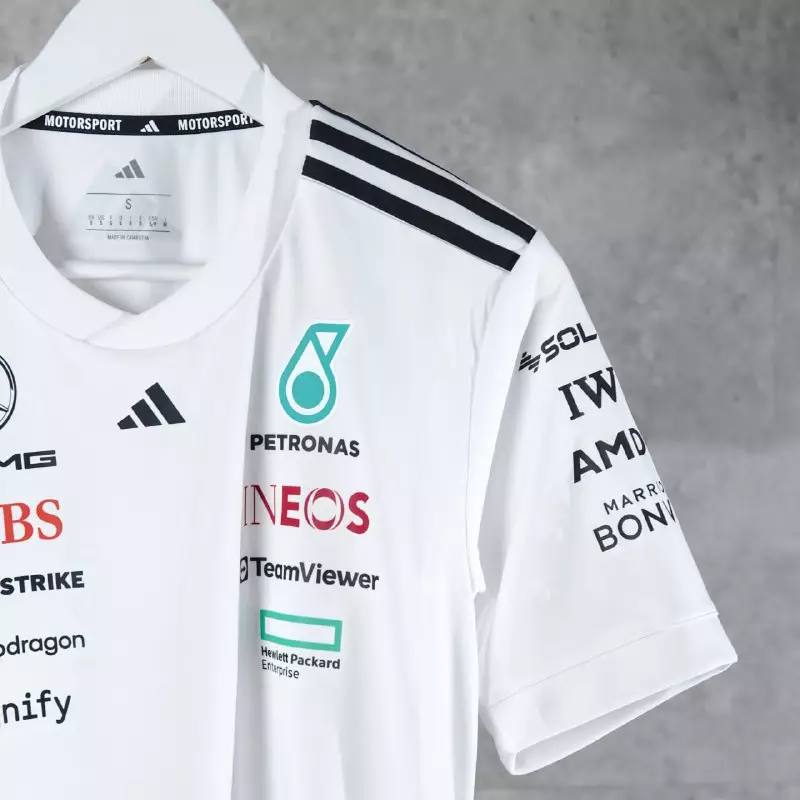 Kaos F1 FORMULA ONE PETRONAS MERCEDES AMG WHITE TSHIRT 100% ORIGINAL