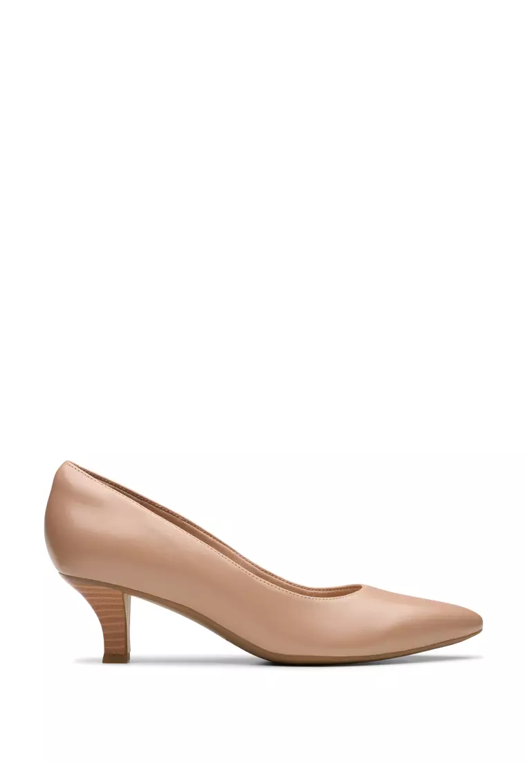 Clarks beige pumps best sale