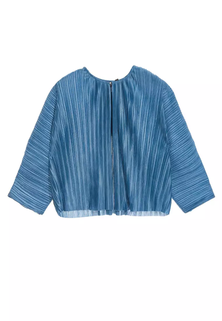 Pleated Buttonless Outerwear