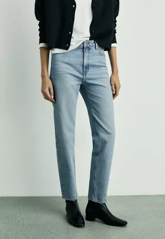 Mom2000 High-Rise Jeans