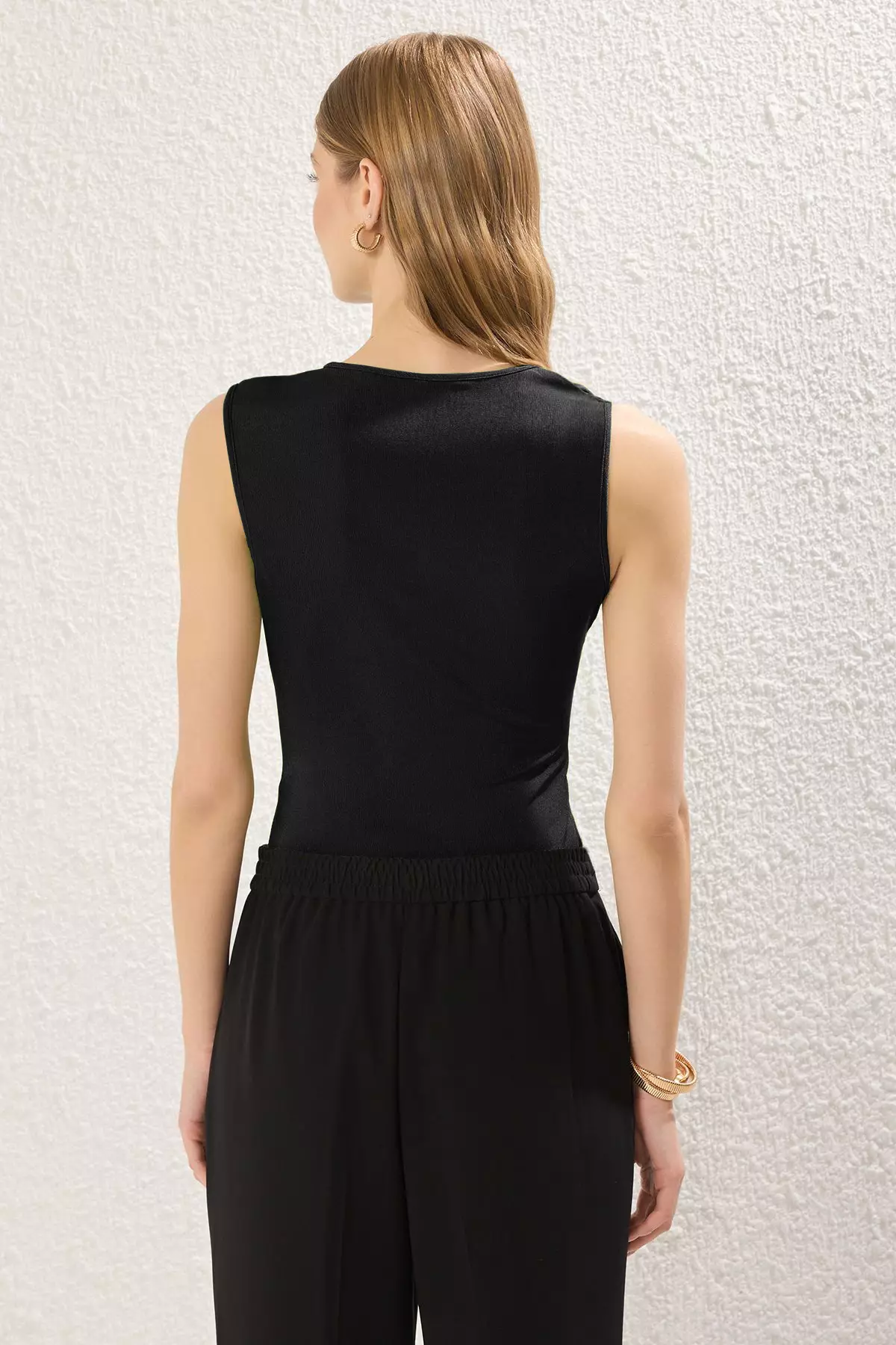 Black Zero Sleeve Gathered Detail Crew Neck Knitted Bodysuit with Snaps at the Bottom TWOSS25BD00021