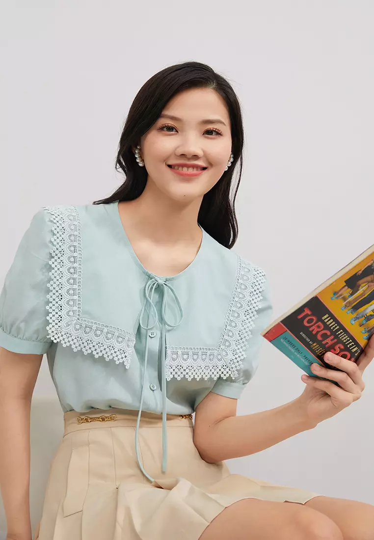Puff Sleeve Lace Collar Button Blouse