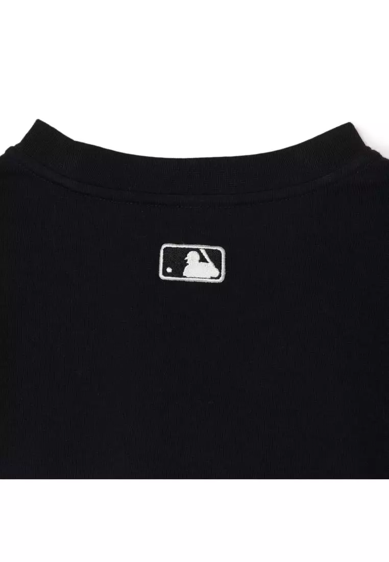 WOMEN'S BASIC SMALL LOGO CROP T-SHIRTS NEW YORK YANKEES
