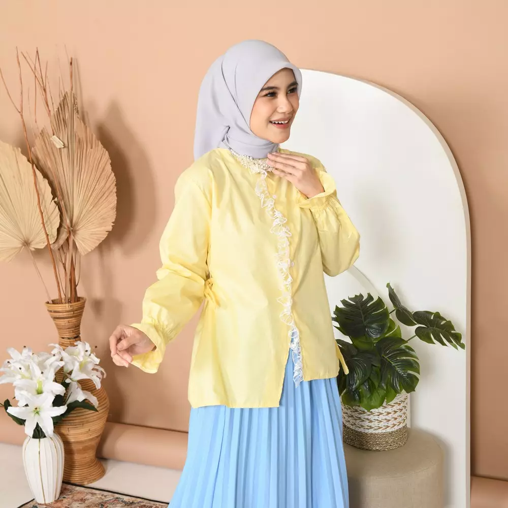 Vilya Poplin Blouse - Soft Yellow M20027 R25S2