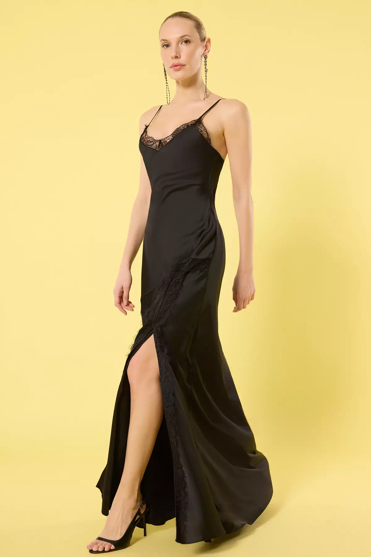 V領蕾絲細節綢緞梭織長裙