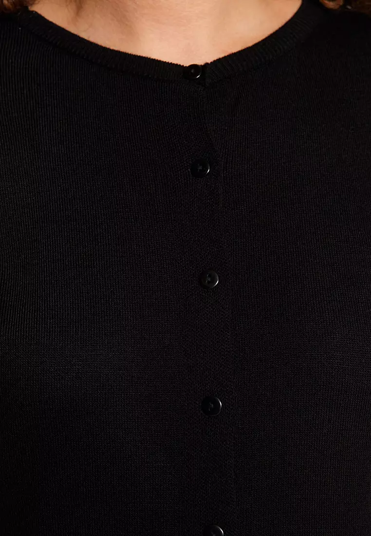 Plus Size Knitted Cardigan