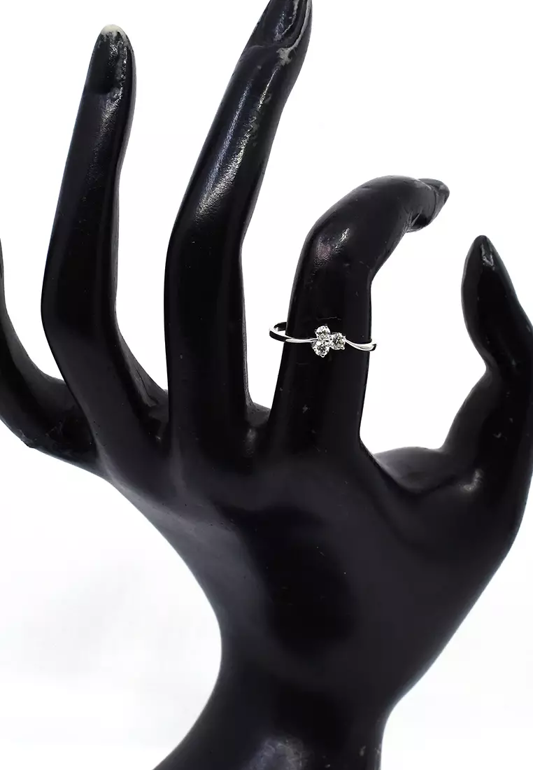 18K White Gold Lady Ring with Diamonds