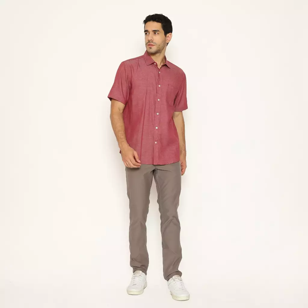 AMK Kemeja Pria Basic Polos Pendek SHS KOICHI S/S Maroon