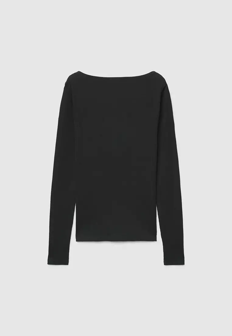 Woman Long-Sleeved T-Shirt