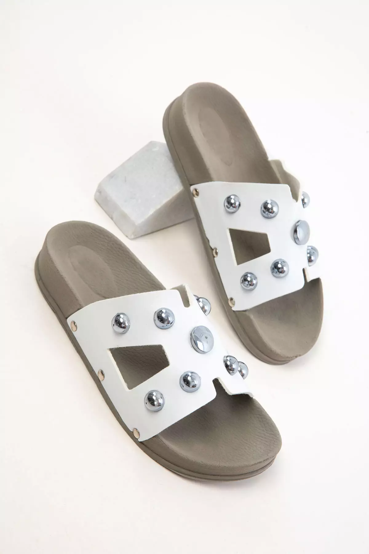 White Women's Slippers 20661