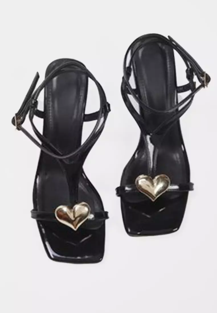 Black Gold Heart Accessory Detailed Patent Leather Women's Thin Heeled Sandals Takss25To00094