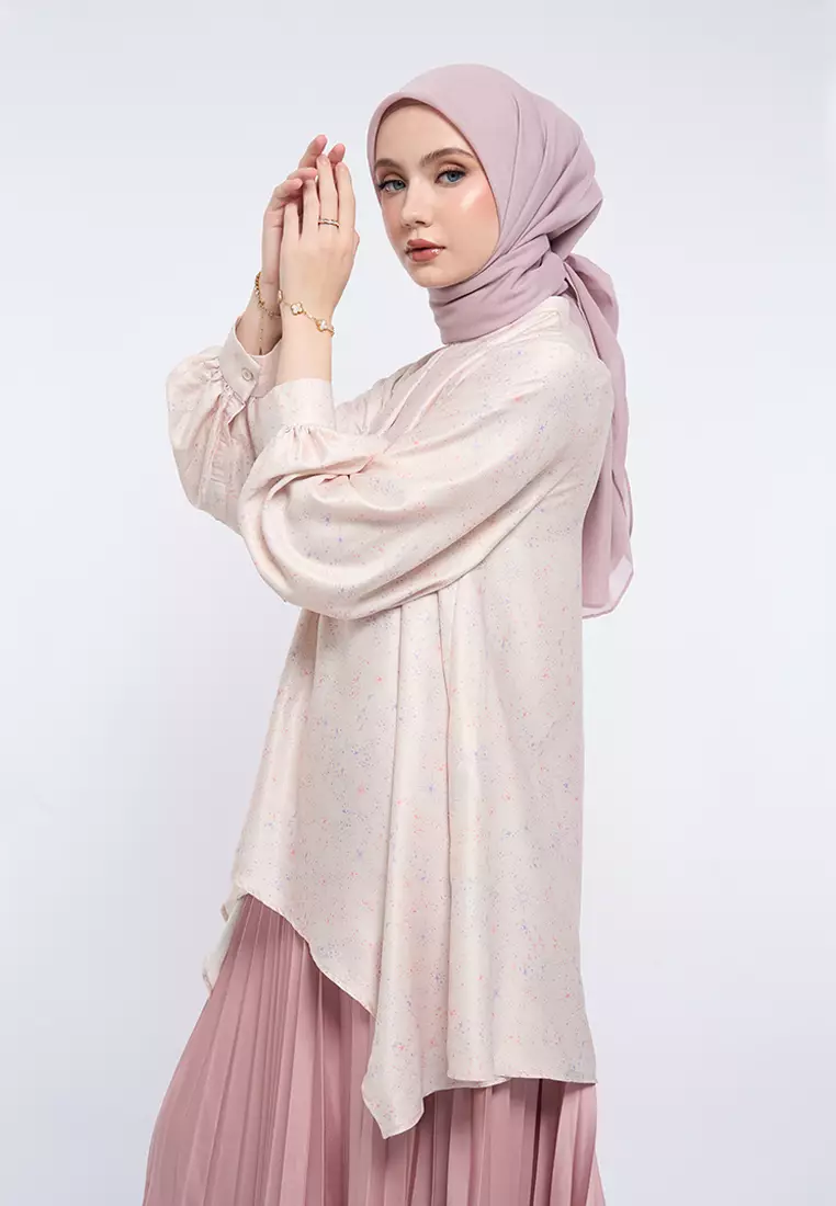 Kami Selin Asymmetric Top Macaroon