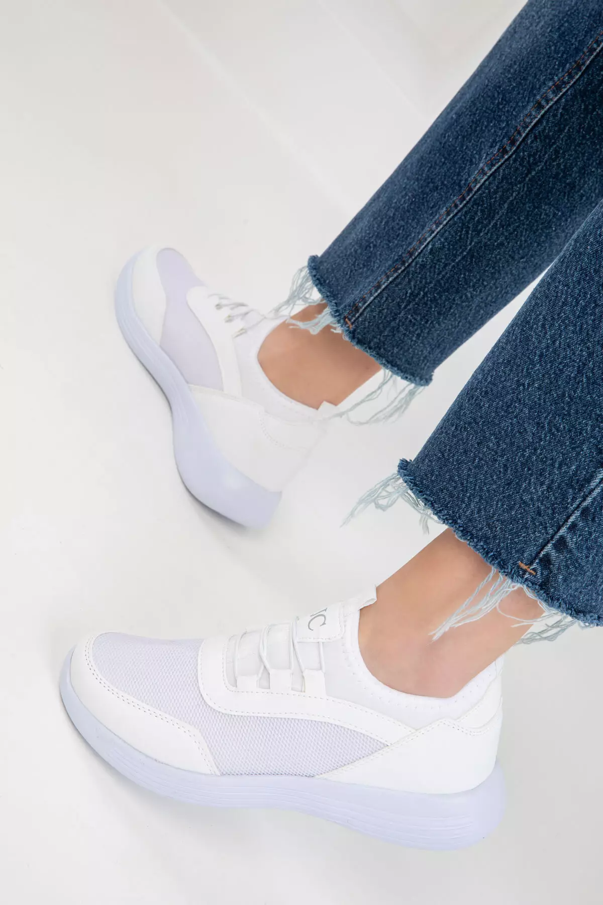 White Women's Sneakers 20360