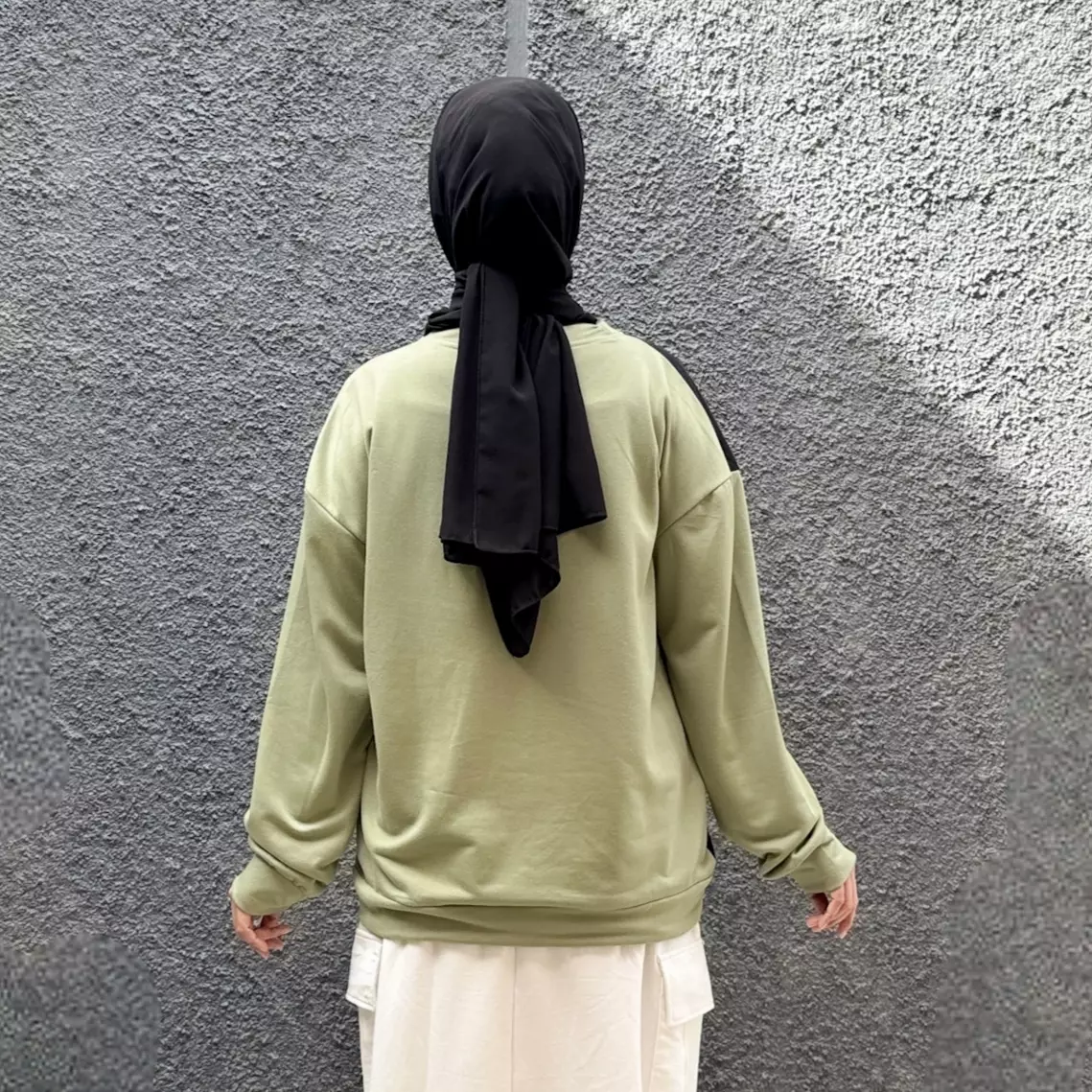 Atasan Wanita - Sweater Monochrome MINT