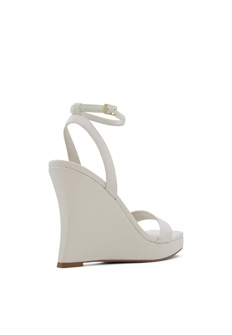 White closed sale toe wedge sandals