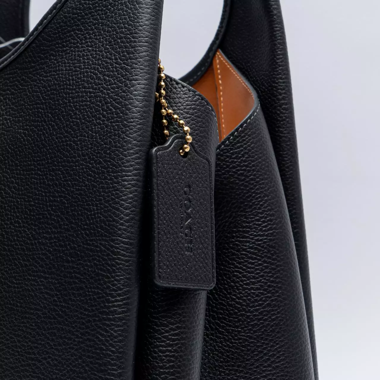 Lana Shoulder Bag Black Ghw