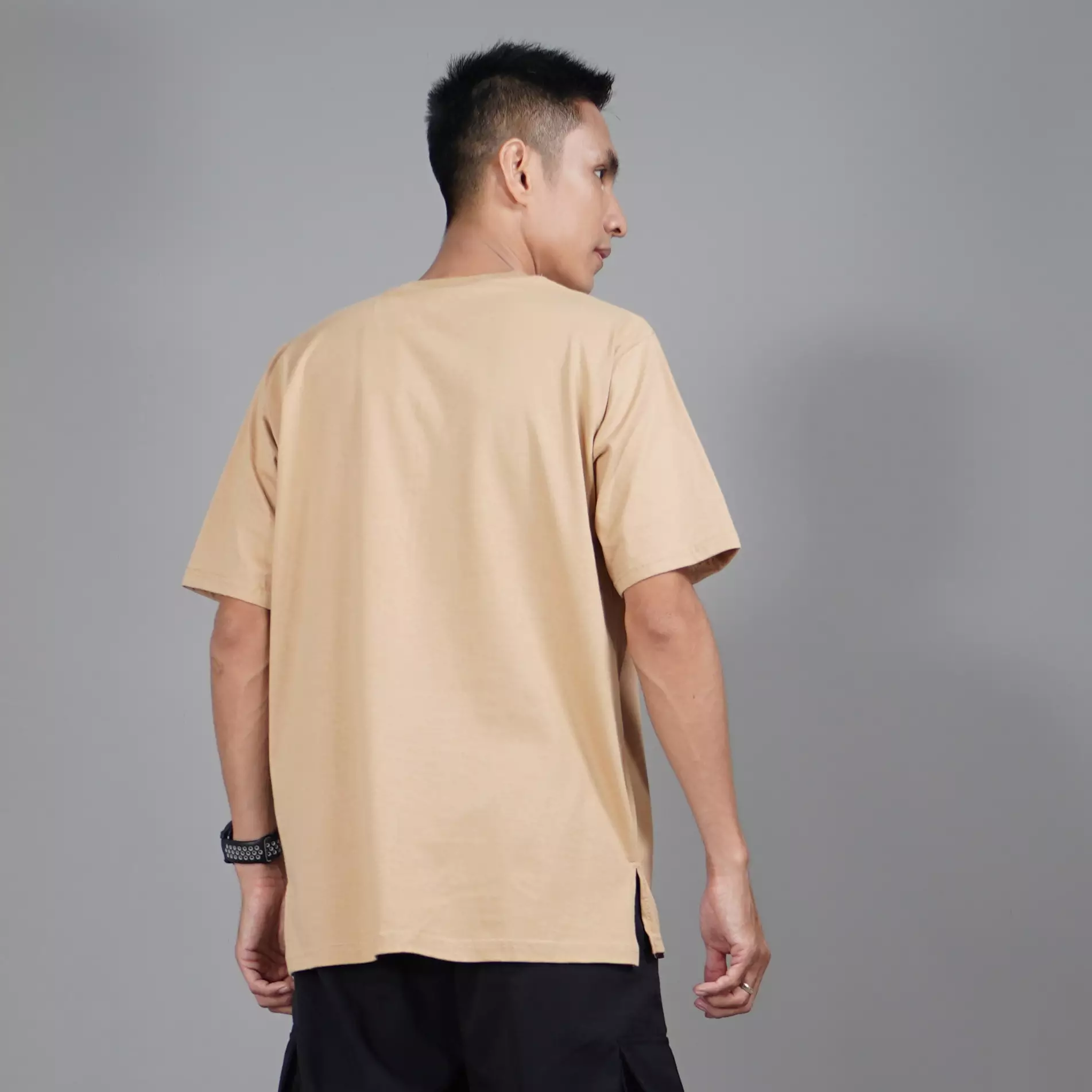  DANIEL Kaos Polos Lengan Pendek Kaos Oversize Pria - LATTE