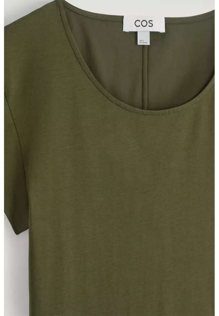 SCOOP-NECK T-SHIRT