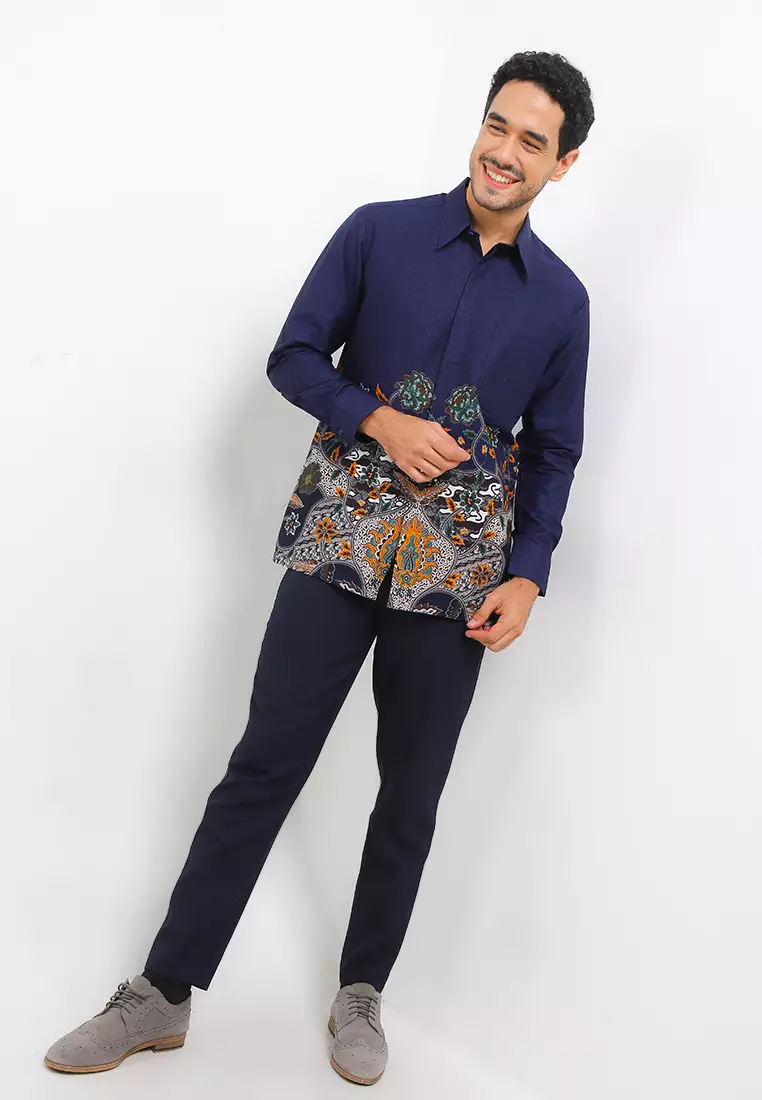 Kemeja Body Fit Batik Bunga Matahari