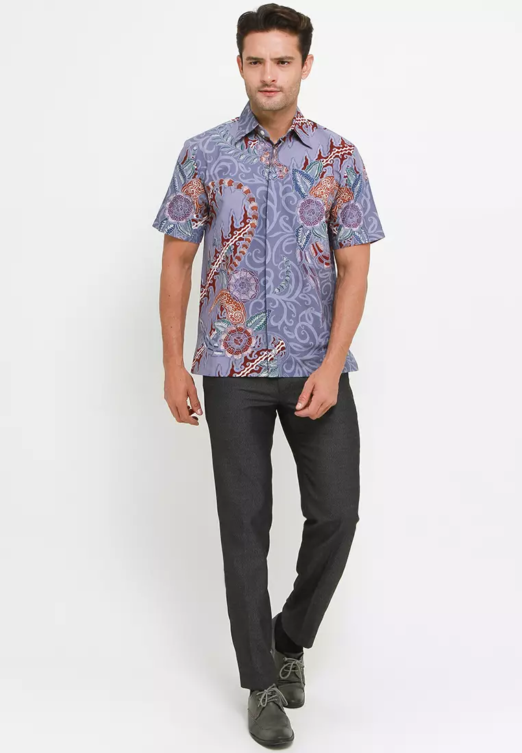 Kasta Brahma Abu Lengan Pendek