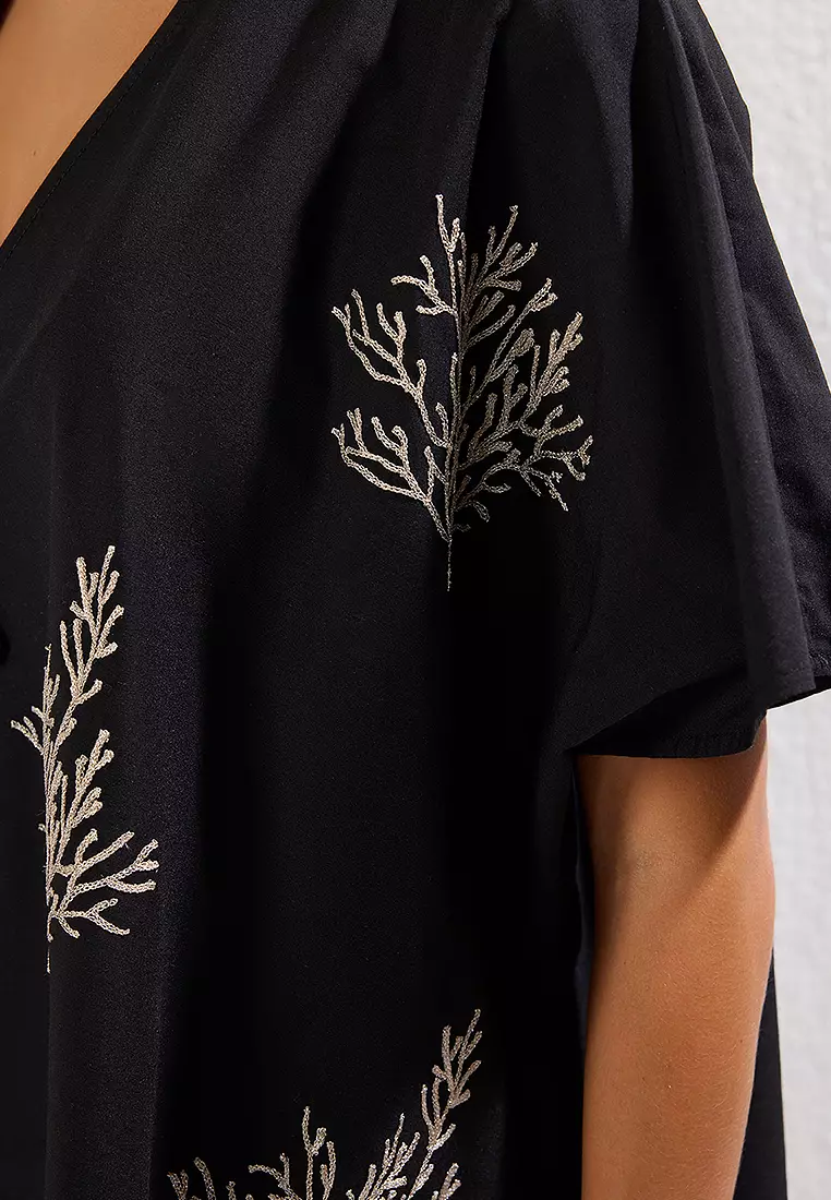 Woven Embroidered Beach Kimono