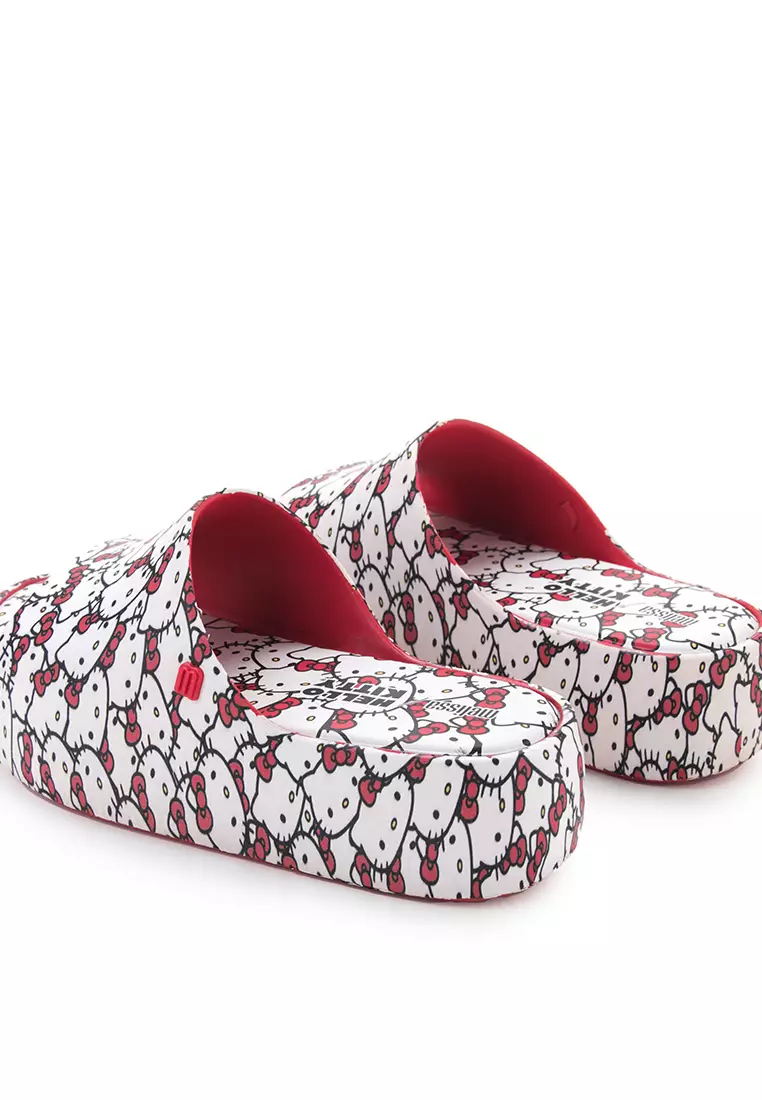 Free Platform Slide + Hello Kitty And Friends Ad