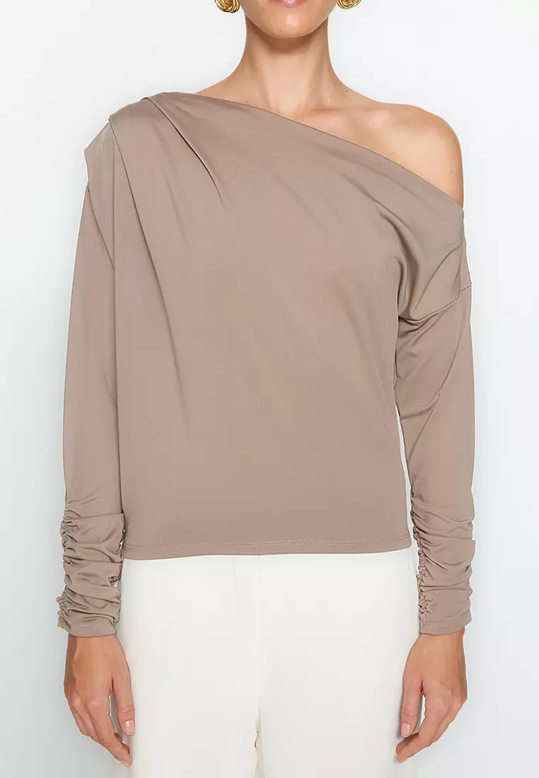 Asymmetrical Flowy Knitted Blouse