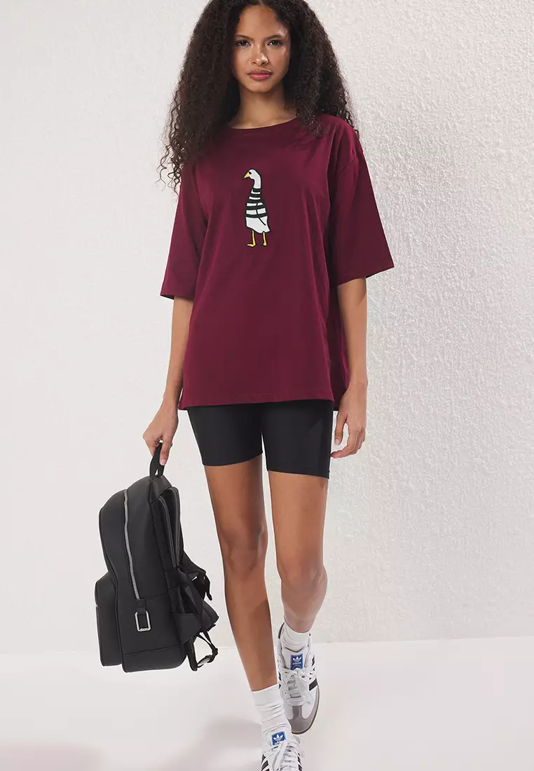 Burgundy Duck Embroidered Comfortable/Relaxed Cut Crew Neck Knitted T Shirt