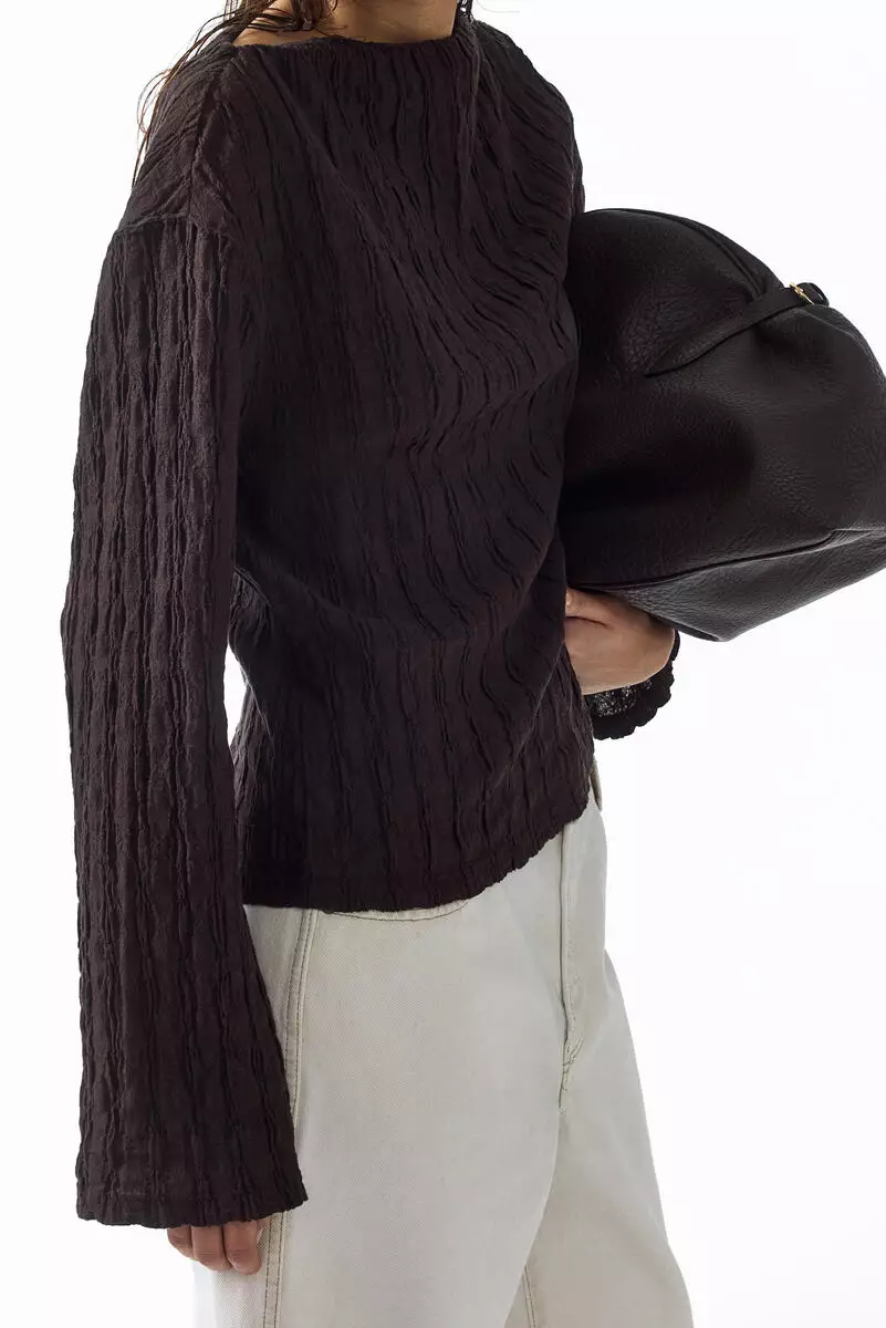 Boat-neck top