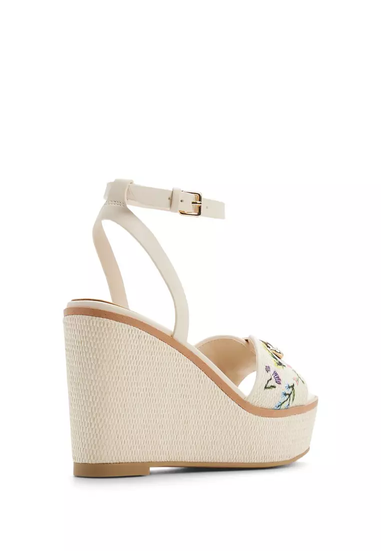 Carrabririel Wedges