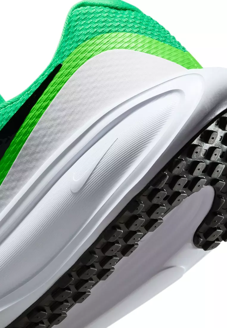 Revolution 8 Road Running Shoes