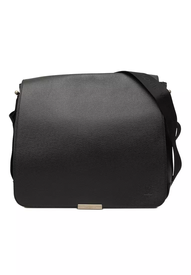 Pre-Loved Louis Vuitton Taiga Viktor