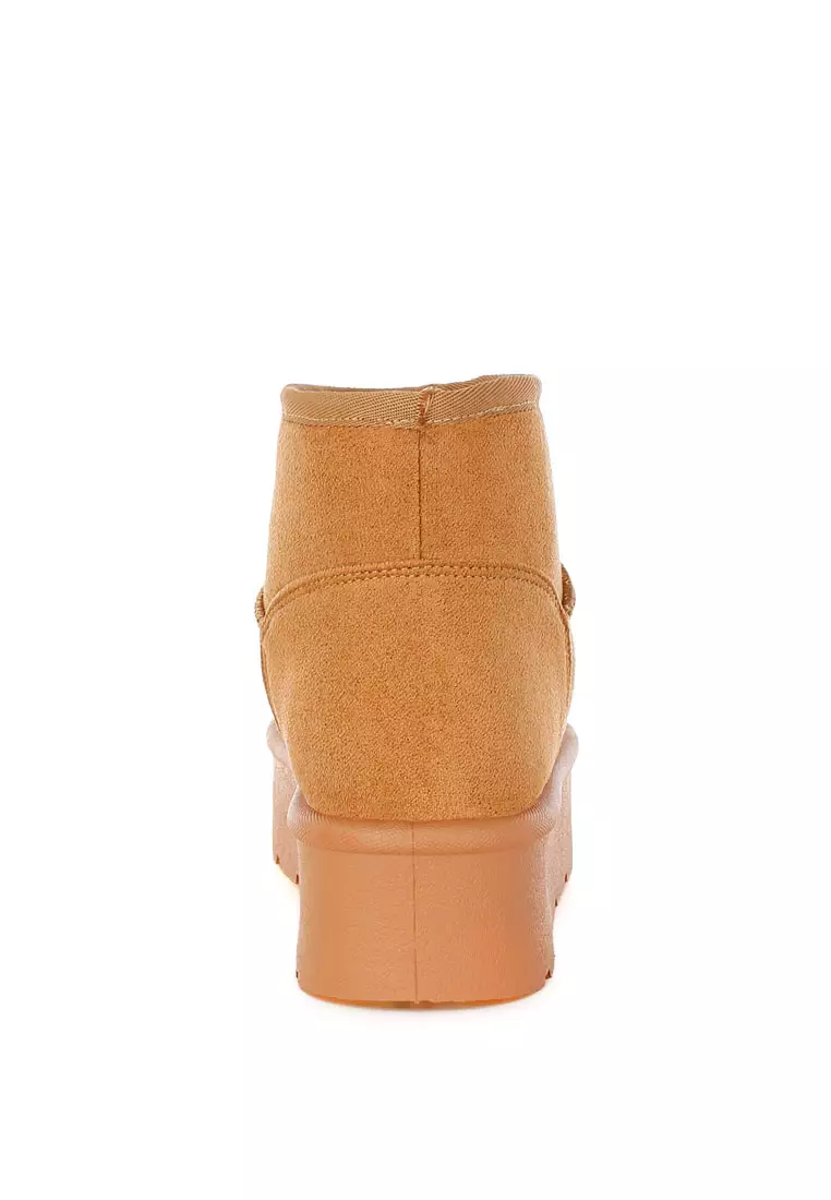 Soft Microfiber Snow Boots in Tan