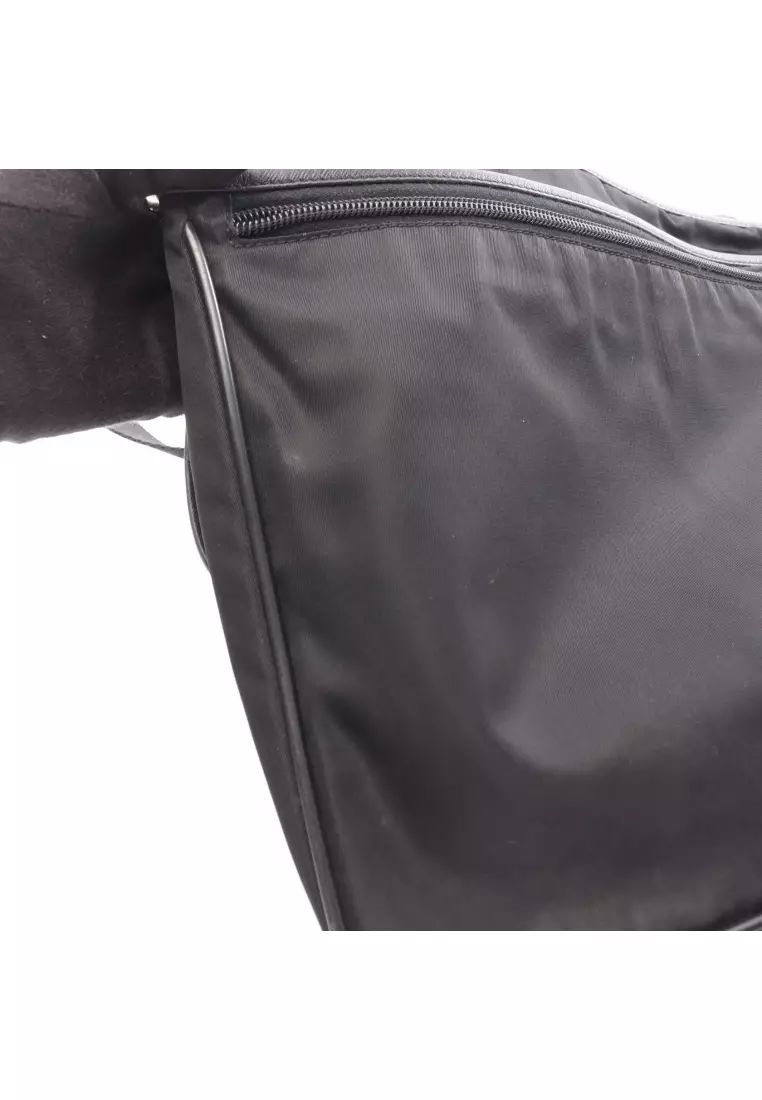 Pre-Loved Prada Messenger bag Shoulder bag Nylon Saffiano leather black