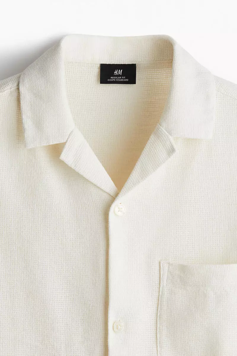 Regular Fit Textured resort shirt