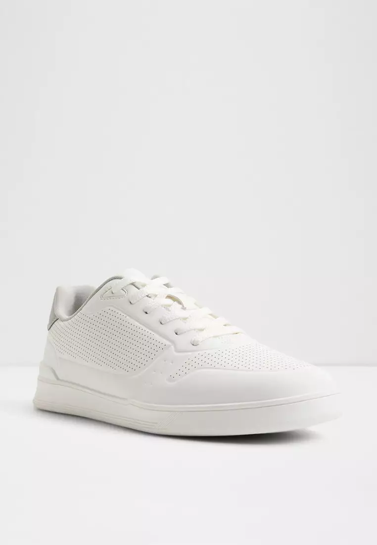 Robie Low-Top Sneakers